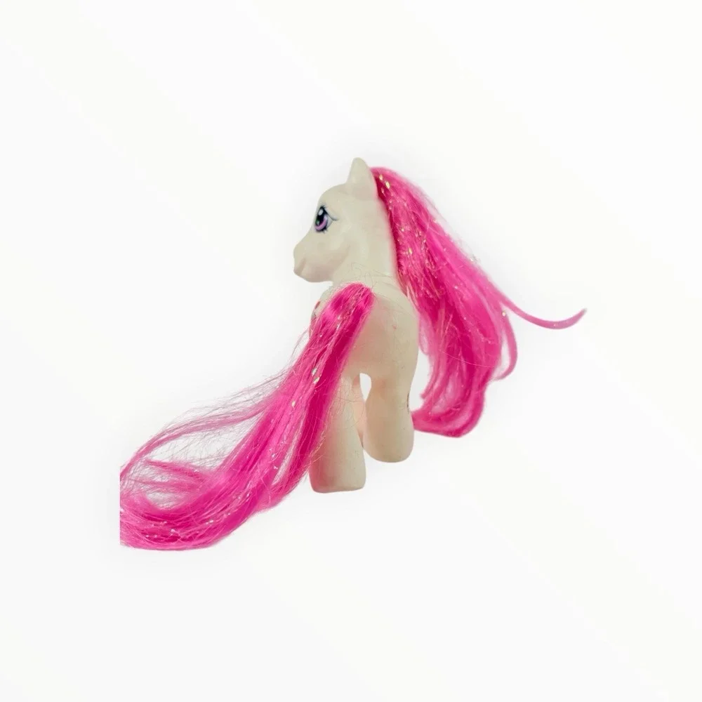 G3 Hasbro My Little Pony STRAWBERRY SWIRL white‎ with strawberries